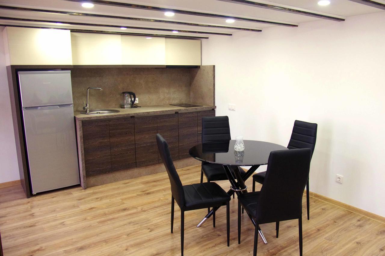 Apartment On Tabidze Tbilisi Exteriör bild