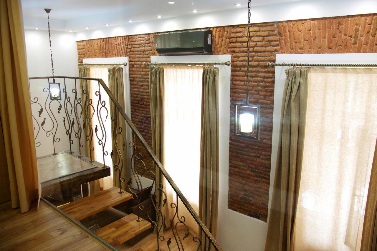 Apartment On Tabidze Tbilisi Exteriör bild
